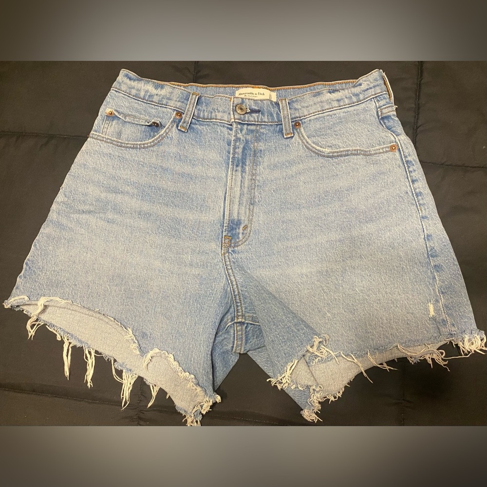 Abercrombie & Fitch Curve Love High Rise Dad Shorts